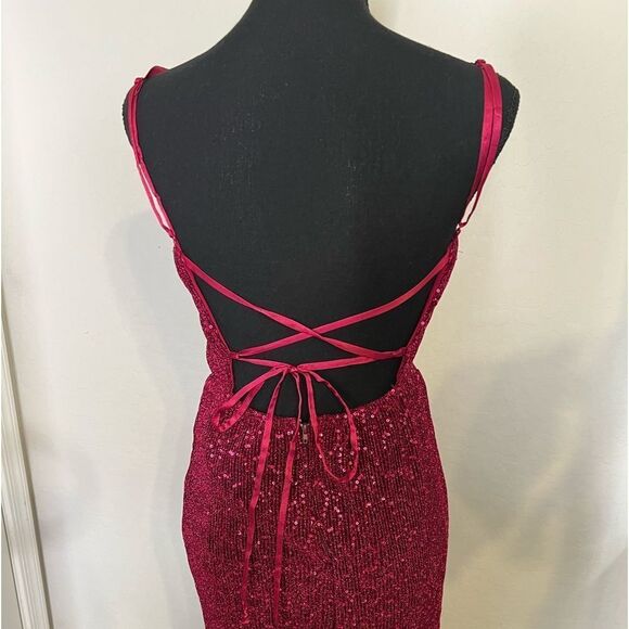 👠Teeze Me burgundy sequin strappy open back fitted evening maxi dress size small - Picture 6 of 12